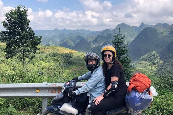 Sapa easy rider motorbike to Silver waterfalls and O Quy Ho Pass Half Day